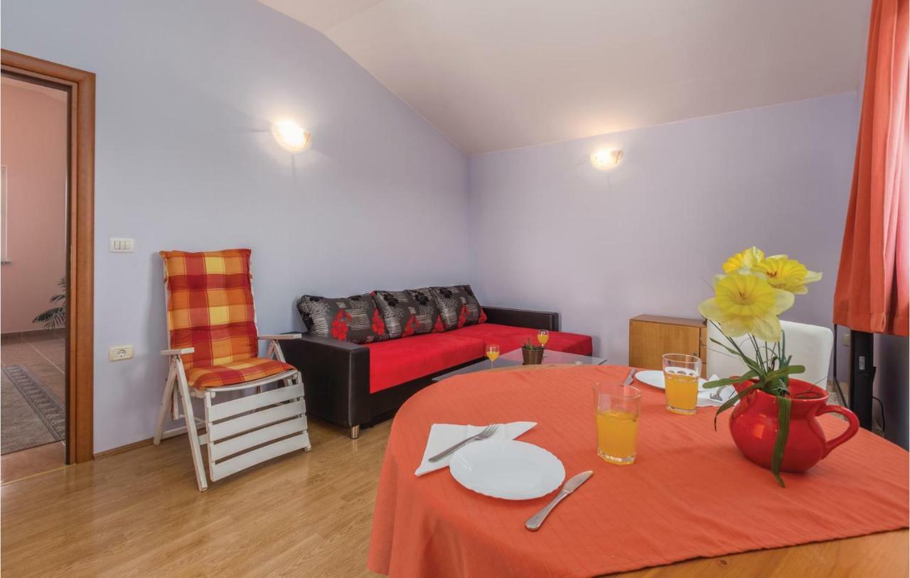 Nice Apartment In Kastel With Kitchen Exterior foto
